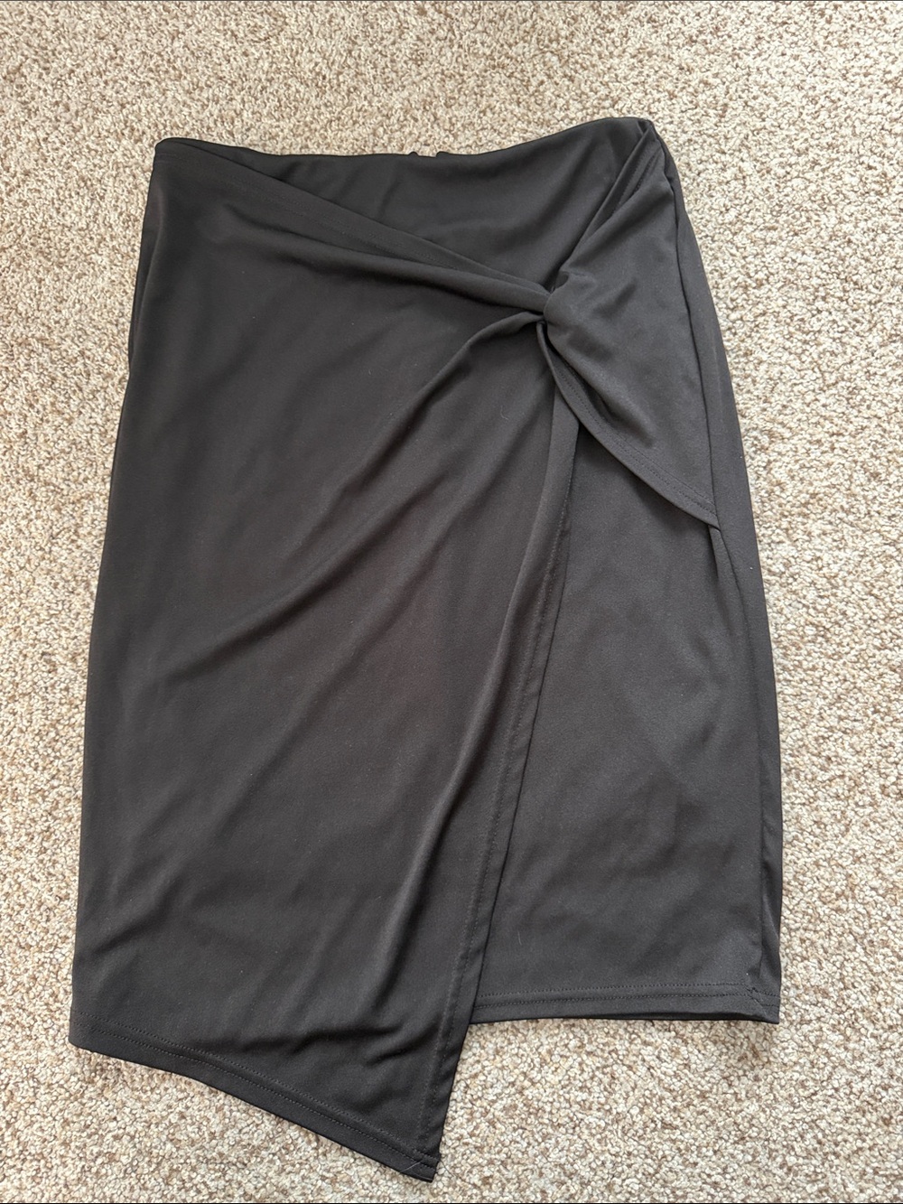 Asymmetrical Knot-Detail Black Midi Skirt